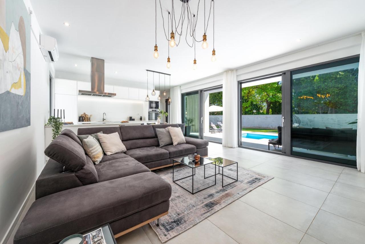 Celopeci Villa Oasis - Your Luxury Home Away From Home מראה חיצוני תמונה
