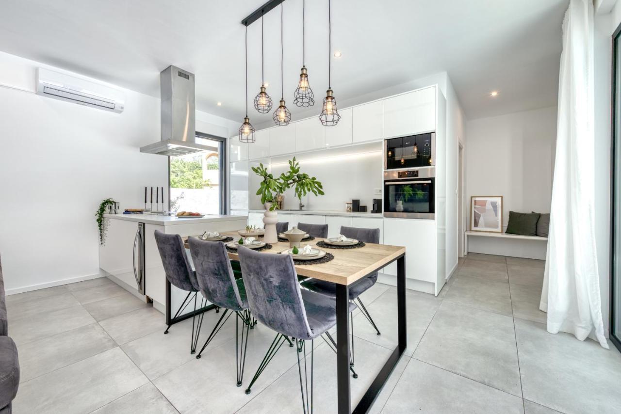 Celopeci Villa Oasis - Your Luxury Home Away From Home מראה חיצוני תמונה